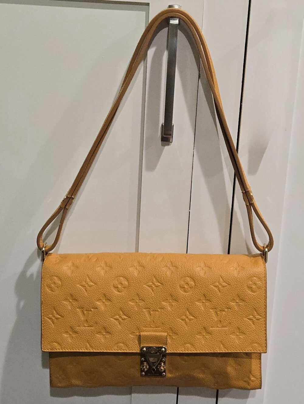 Louis Vuitton Monogram Empreinte Fascinante Shoulderbag